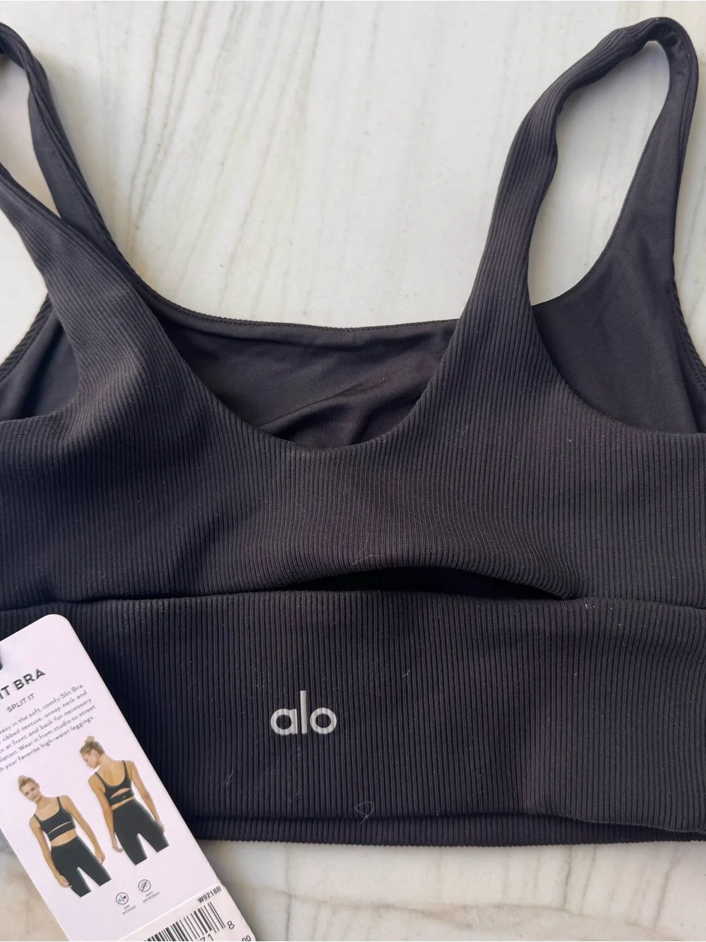 ALO Yoga Black Ribbed Slit Bra - Scoop Neck Cutout Sports Bra